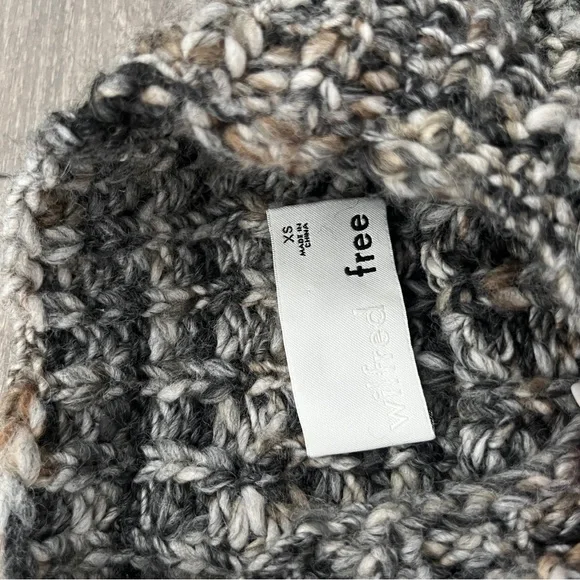 Aritzia Wilfred Free Retrograde Mockneck Sweater - Picture 5 of 6